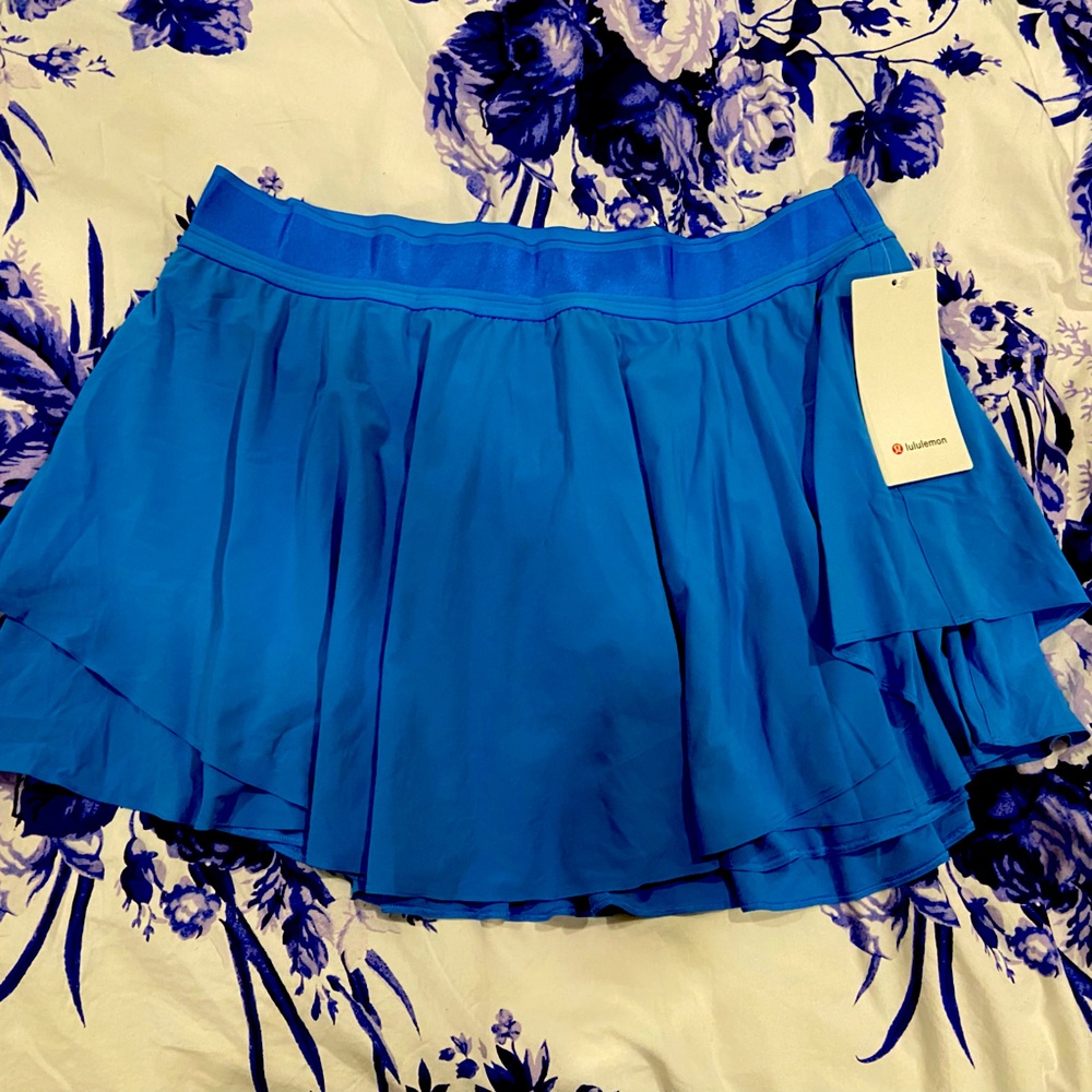 Lululemon court rival skirt